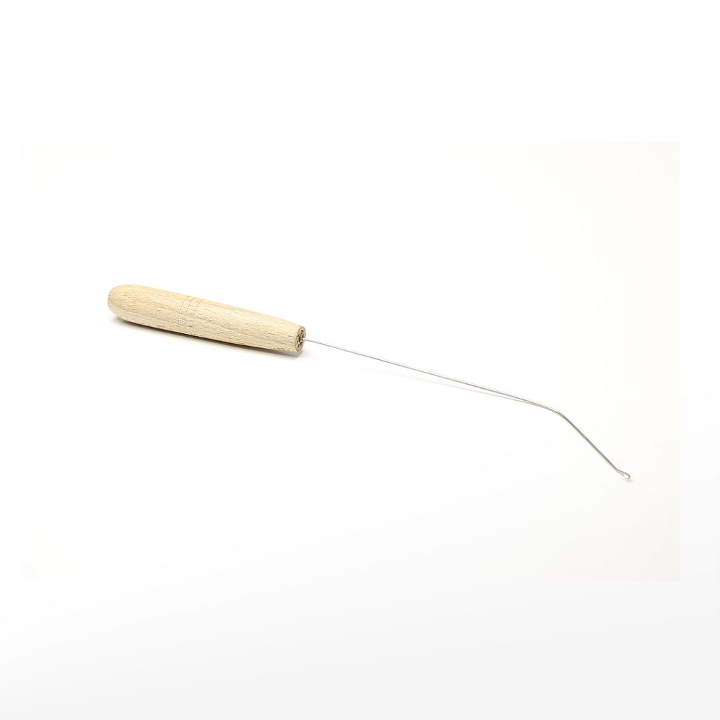 Threading hook with wooden handle Pixberg GmbH